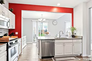 715 Legend Ln, McHenry, IL 60050 - Photo 11