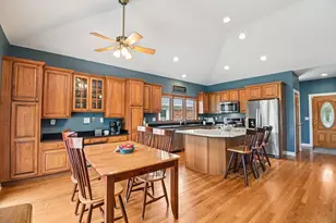 4N466 Mark Twain St, Saint Charles, IL 60175 - Photo 9