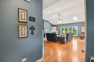 4N466 Mark Twain St, Saint Charles, IL 60175 - Photo 5