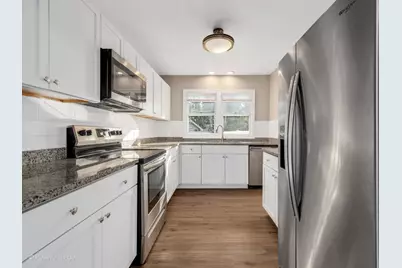 [Address not provided], Clarendon Hills, IL 60514 - Photo 7