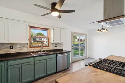 13058 W 29th Street, Wadsworth, IL 60099 - Photo 11