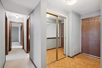 1S150 Spring Road #4L, Oakbrook Terrace, IL 60181 - Photo 11