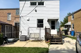 3725 N Pacific Ave, Chicago, IL 60634 - Photo 15