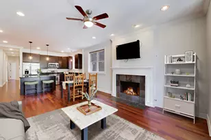1219 W Foster Ave, Chicago, IL 60640 - Photo 3