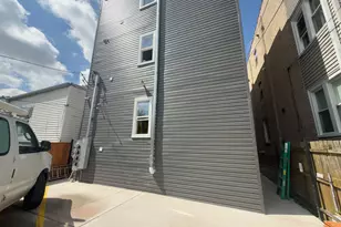 1015 N Lawndale Ave, Chicago, IL 60651 - Photo 11