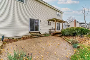 111 Midway Ln, Vernon Hills, IL 60061 - Photo 31