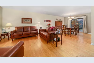 111 Midway Lane, Vernon Hills, IL 60061 - Photo 5