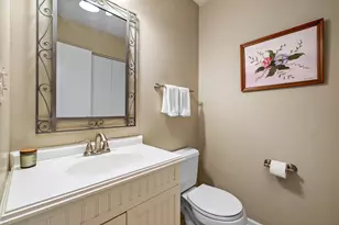 111 Midway Ln, Vernon Hills, IL 60061 - Photo 15