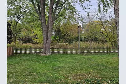 111 Midway Lane, Vernon Hills, IL 60061 - Photo 35