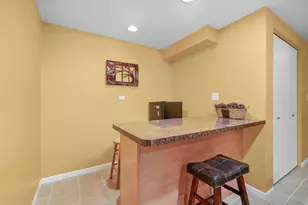 111 Midway Ln, Vernon Hills, IL 60061 - Photo 25