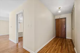 828 Oakton St, Evanston, IL 60202 - Photo 3