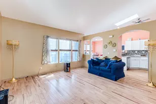 1339 Harvest Dr, Crest Hill, IL 60403 - Photo 5