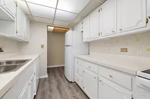 5300 Walnut Ave, Downers Grove, IL 60515 - Photo 7