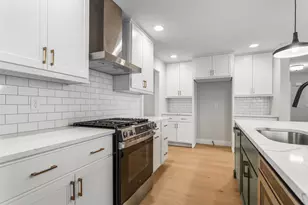 706 Wheatley Dr, Mahomet, IL 61853 - Photo 9