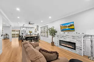 7727 S Roberts Rd, Bridgeview, IL 60455 - Photo 5