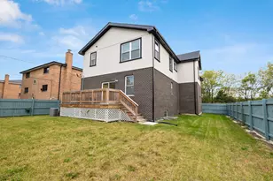 7727 S Roberts Rd, Bridgeview, IL 60455 - Photo 33