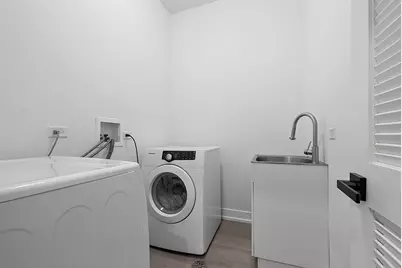 7727 S Roberts Road, Bridgeview, IL 60455 - Photo 31