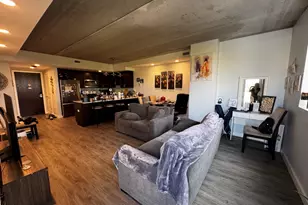 1323 W Morse Ave, Chicago, IL 60626 - Photo 7