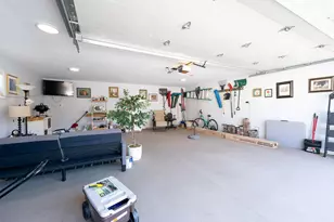 8805 S California Ave, Evergreen Park, IL 60805 - Photo 9