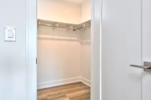 9396 Landings Ln, Des Plaines, IL 60016 - Photo 25