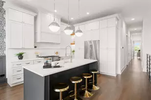 1426 W Irving Park Rd, Chicago, IL 60613 - Photo 3