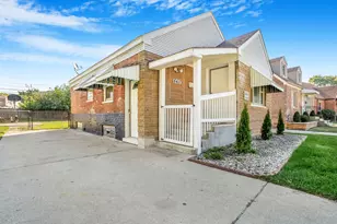 6411 S Leclaire Ave, Chicago, IL 60638 - Photo 3