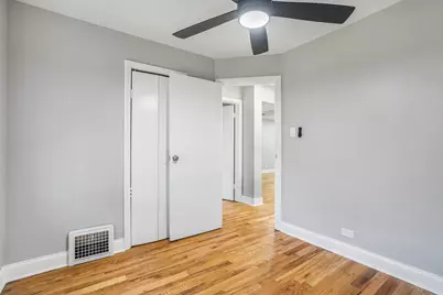 6411 S Leclaire Avenue, Chicago, IL 60638 - Photo 11