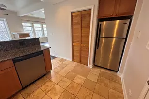 1342 W Estes Ave, Chicago, IL 60626 - Photo 21
