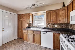 2537 S Scott St, Des Plaines, IL 60018 - Photo 7