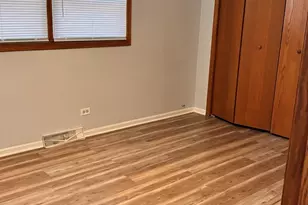 5517 W Windsor Ave, Chicago, IL 60630 - Photo 13