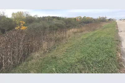 17320 W Il. Route 173, Wadsworth, IL 60083 - Photo 1