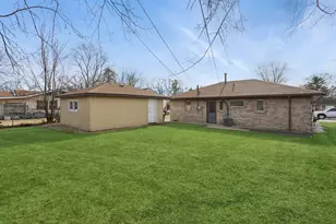 240 Miami St, Park Forest, IL 60466 - Photo 9