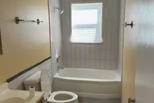 12513 S Bishop St, Calumet Park, IL 60827 - Photo 9