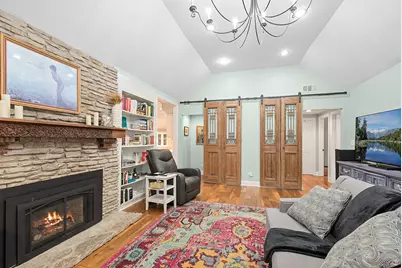 701 E 7th Street, Lockport, IL 60441 - Photo 13