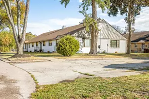 820 Cottage Grove Ave, Rockford, IL 61103 - Photo 9