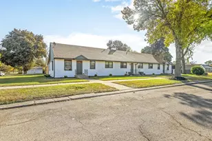 820 Cottage Grove Ave, Rockford, IL 61103 - Photo 3