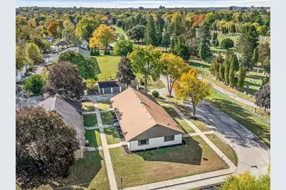 820 Cottage Grove Avenue, Rockford, IL 61103 - Photo 39