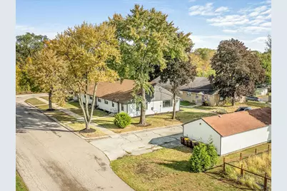 820 Cottage Grove Avenue, Rockford, IL 61103 - Photo 41