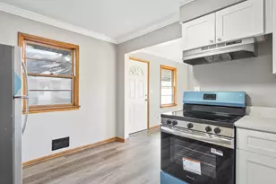 820 Cottage Grove Ave, Rockford, IL 61103 - Photo 15