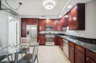 425 Village Green, Lincolnshire, IL 60069 - Photo 5