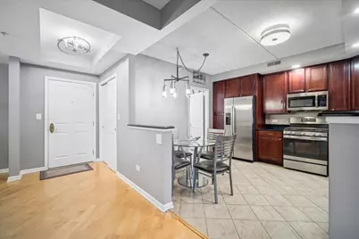 425 Village Green #314, Lincolnshire, IL 60069 - Photo 3