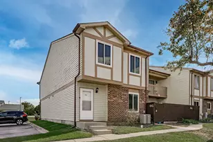 6 Fernwood Dr, Bolingbrook, IL 60440 - Photo 1