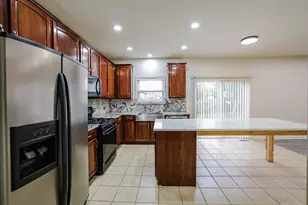 204 Aspen Cir, Gilberts, IL 60136 - Photo 7