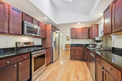 512 S Busse Road, Mount Prospect, IL 60056 - Photo 5