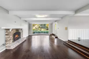 210 Oak Ln, Winthrop Harbor, IL 60096 - Photo 5