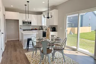 20 W Sandalwood Ave, Cortland, IL 60112 - Photo 11