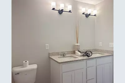 20 W Sandalwood Avenue, Cortland, IL 60112 - Photo 29