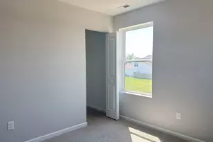 20 W Sandalwood Ave, Cortland, IL 60112 - Photo 25