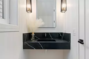 1916 N Hermitage Ave, Chicago, IL 60622 - Photo 13