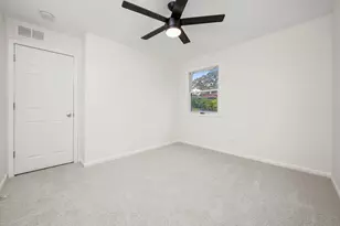 171 Lake Shore Dr, Carpentersville, IL 60110 - Photo 15